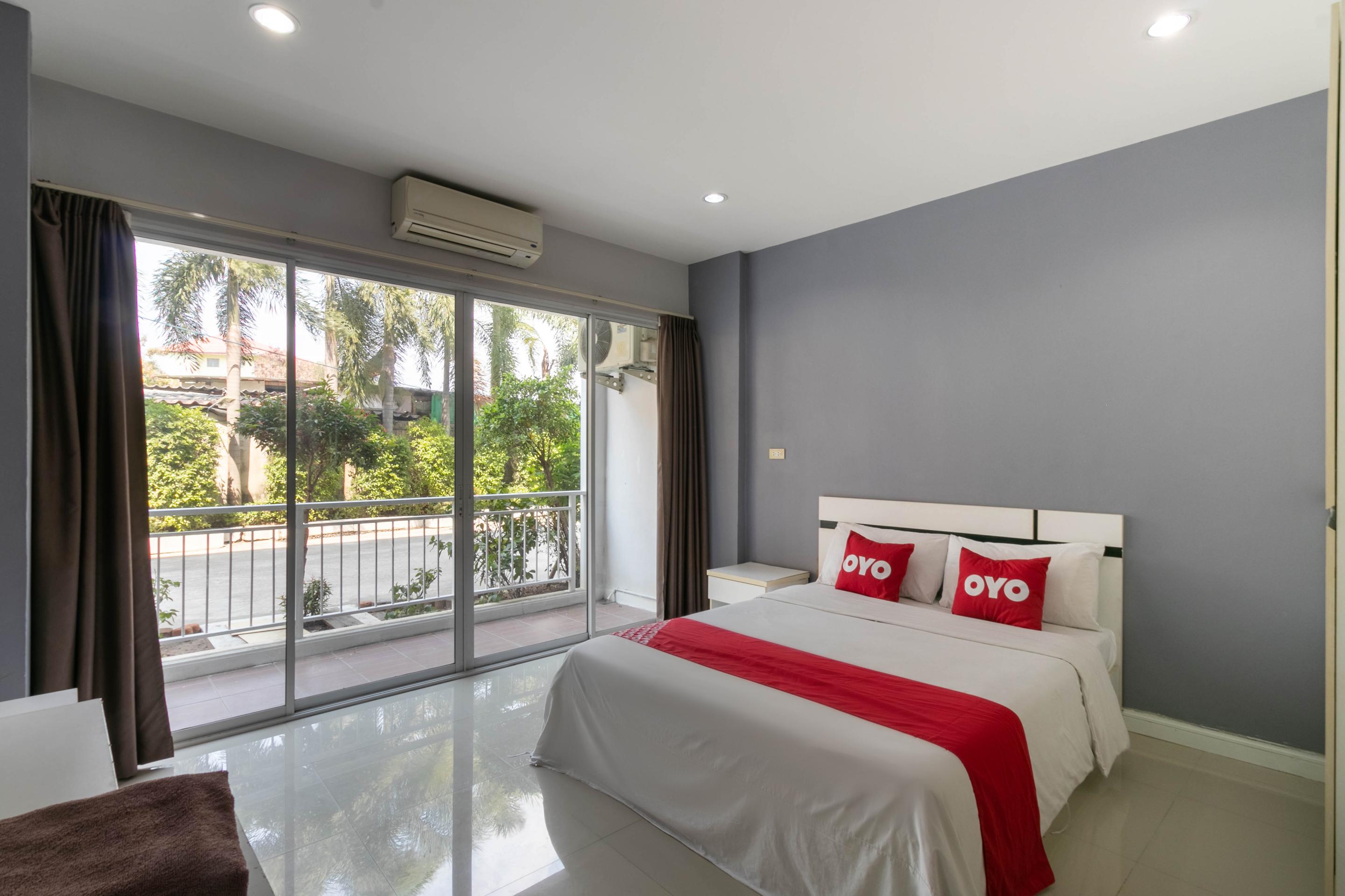 Oyo 75389 Pandora House Hotell Pattaya Eksteriør bilde