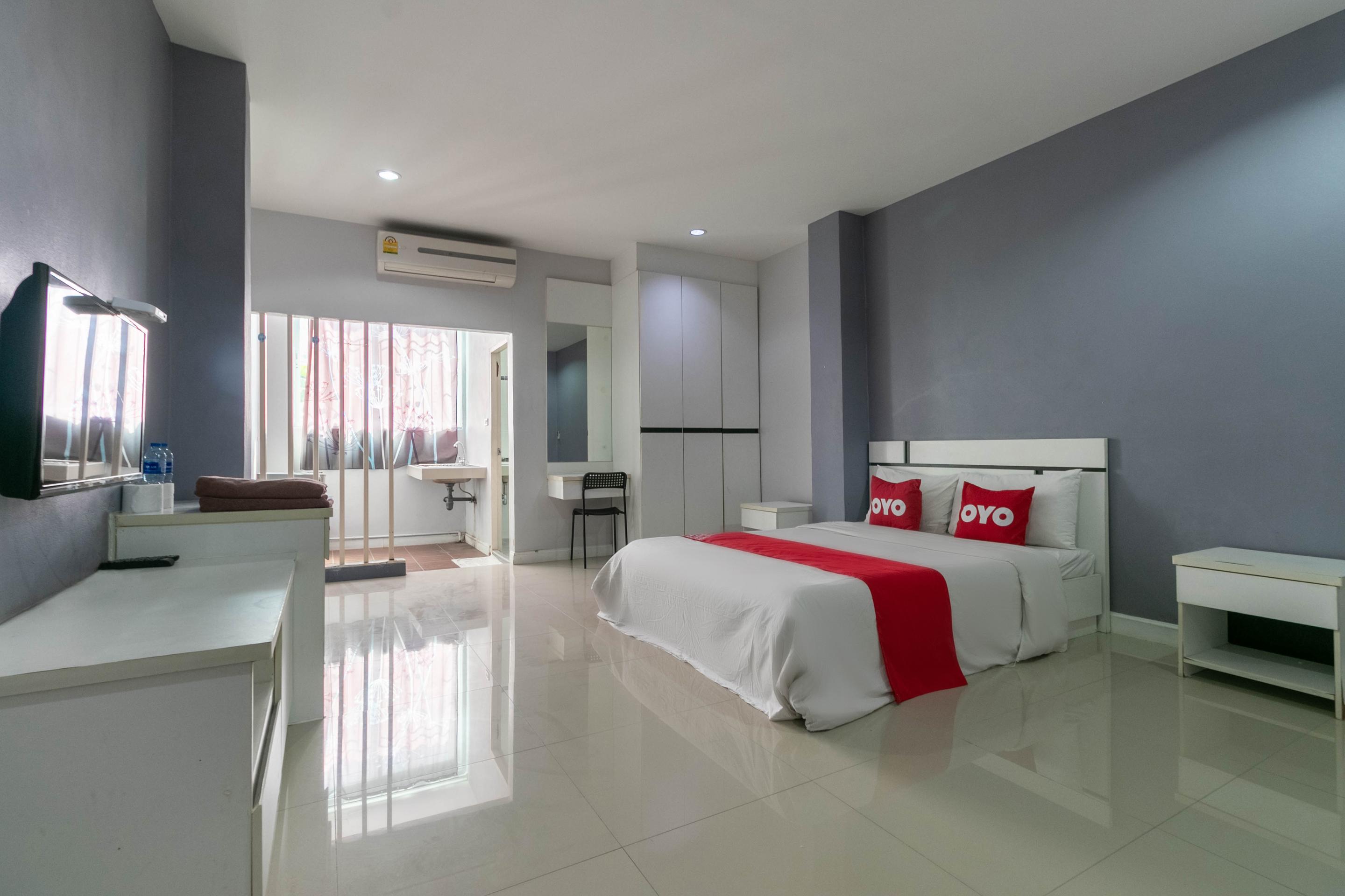 Oyo 75389 Pandora House Hotell Pattaya Eksteriør bilde