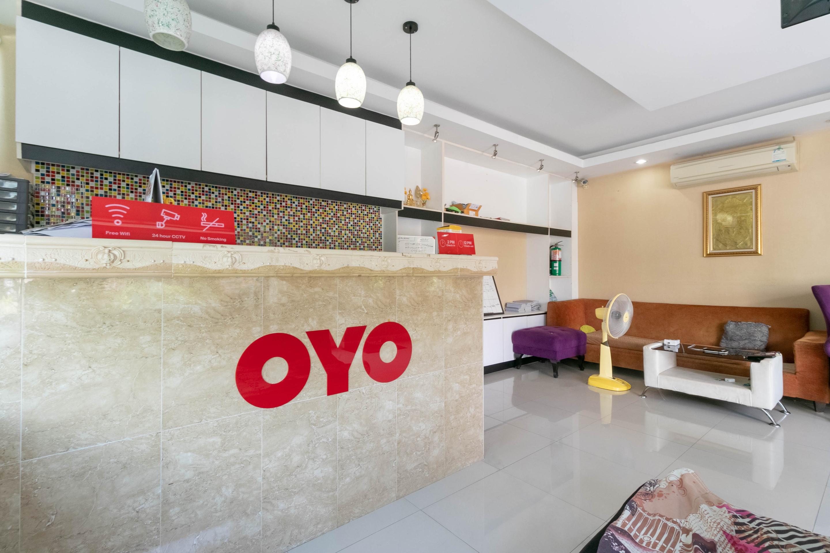 Oyo 75389 Pandora House Hotell Pattaya Eksteriør bilde