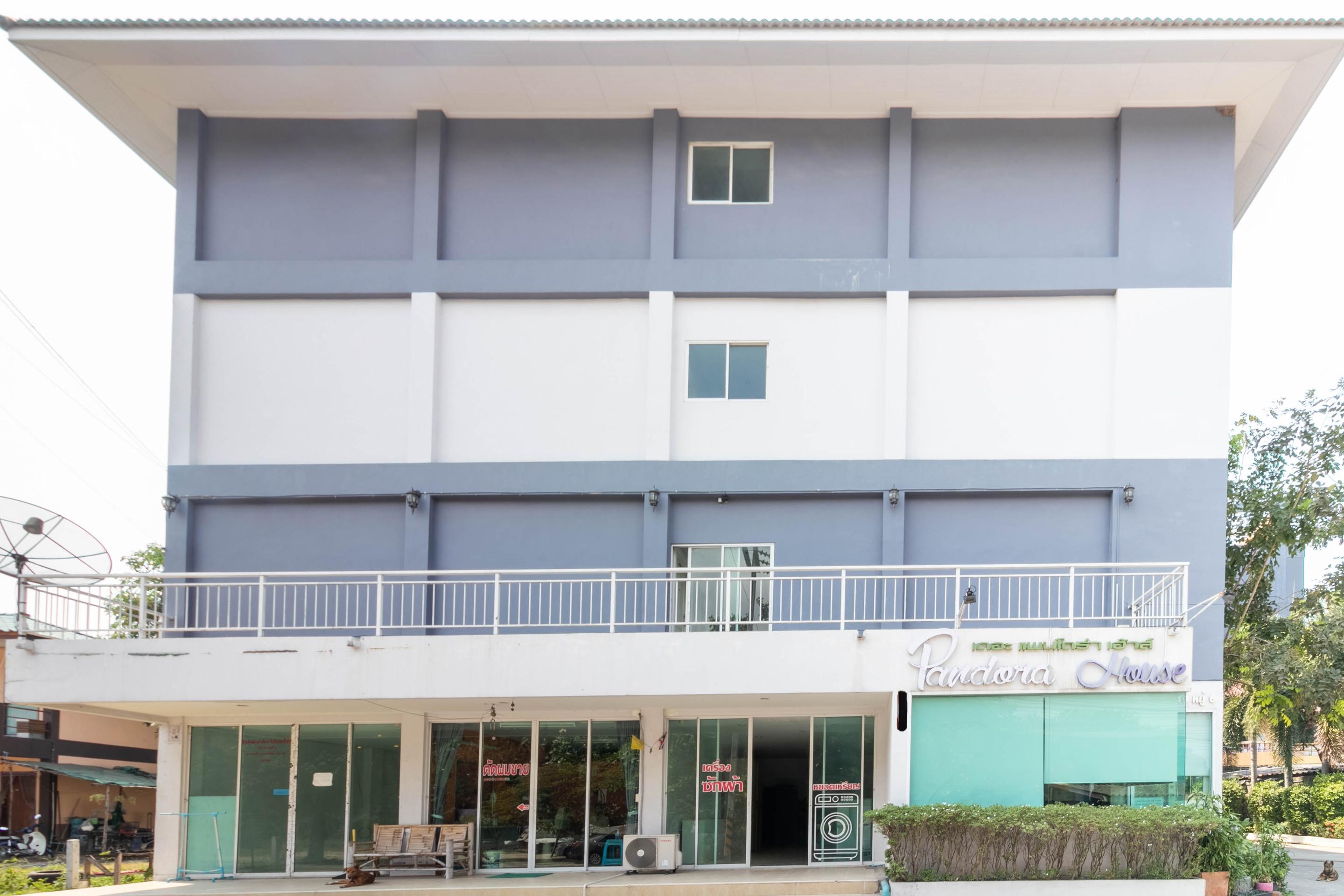 Oyo 75389 Pandora House Hotell Pattaya Eksteriør bilde