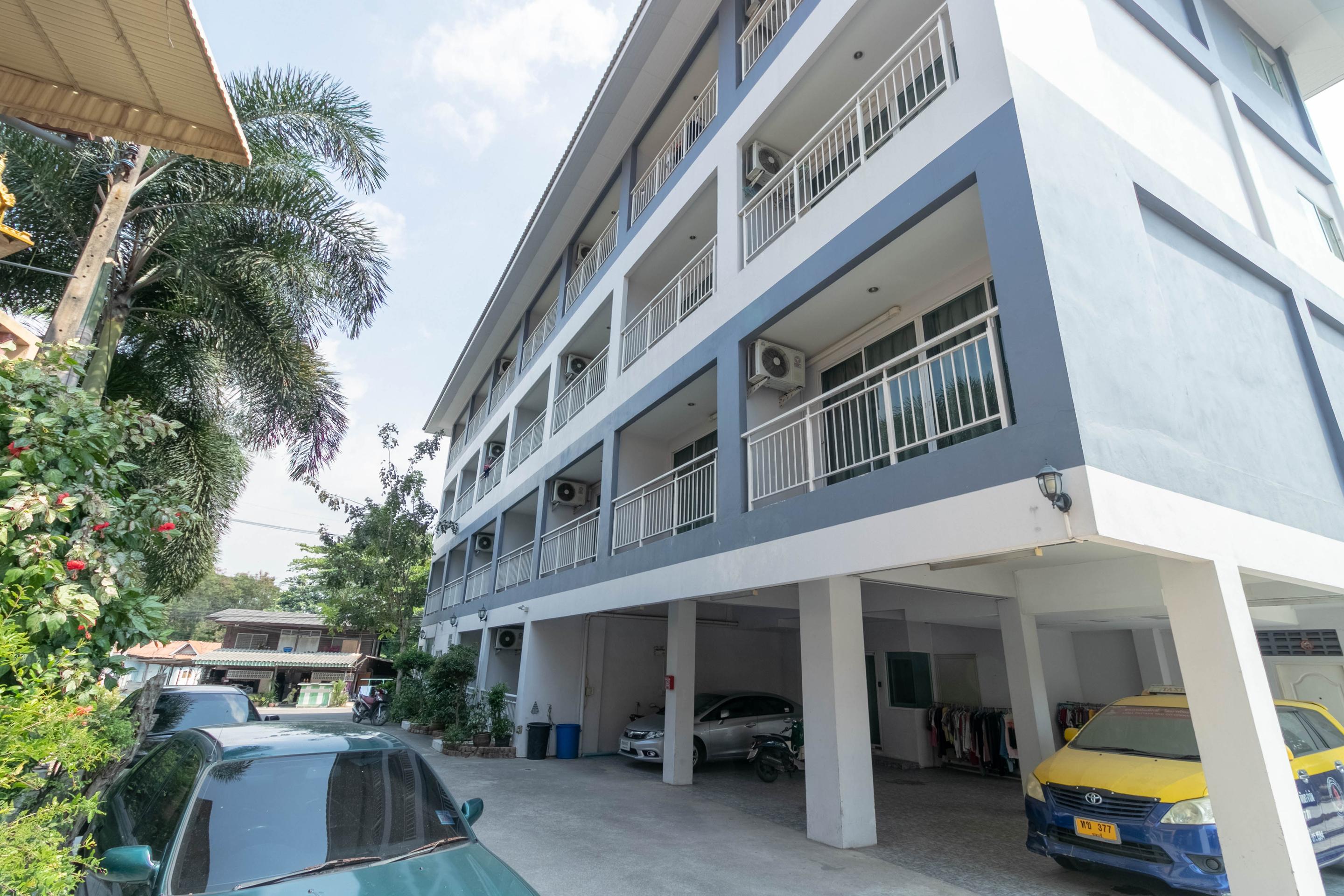 Oyo 75389 Pandora House Hotell Pattaya Eksteriør bilde