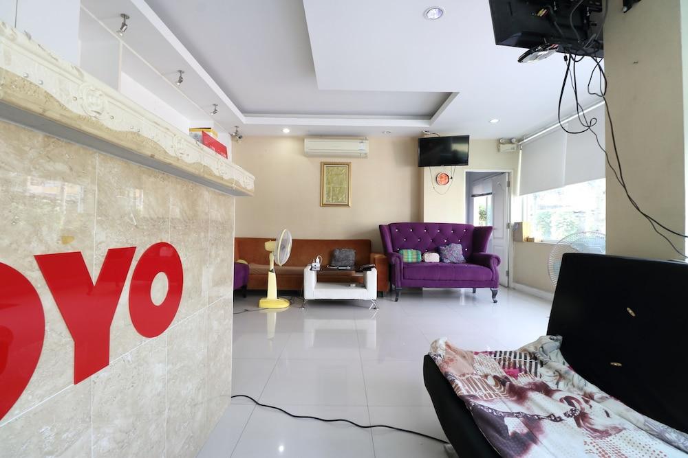 Oyo 75389 Pandora House Hotell Pattaya Eksteriør bilde