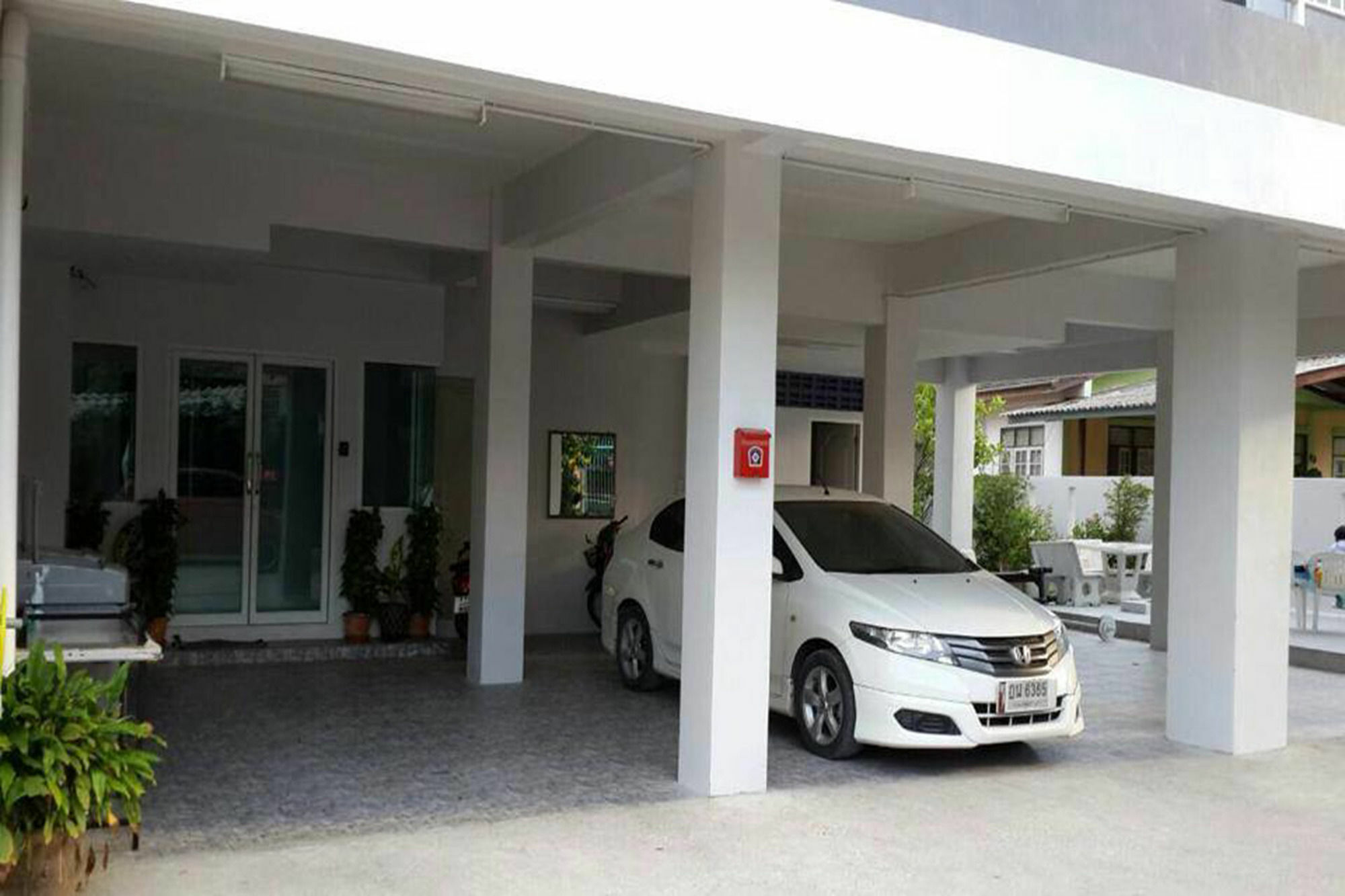 Oyo 75389 Pandora House Hotell Pattaya Eksteriør bilde