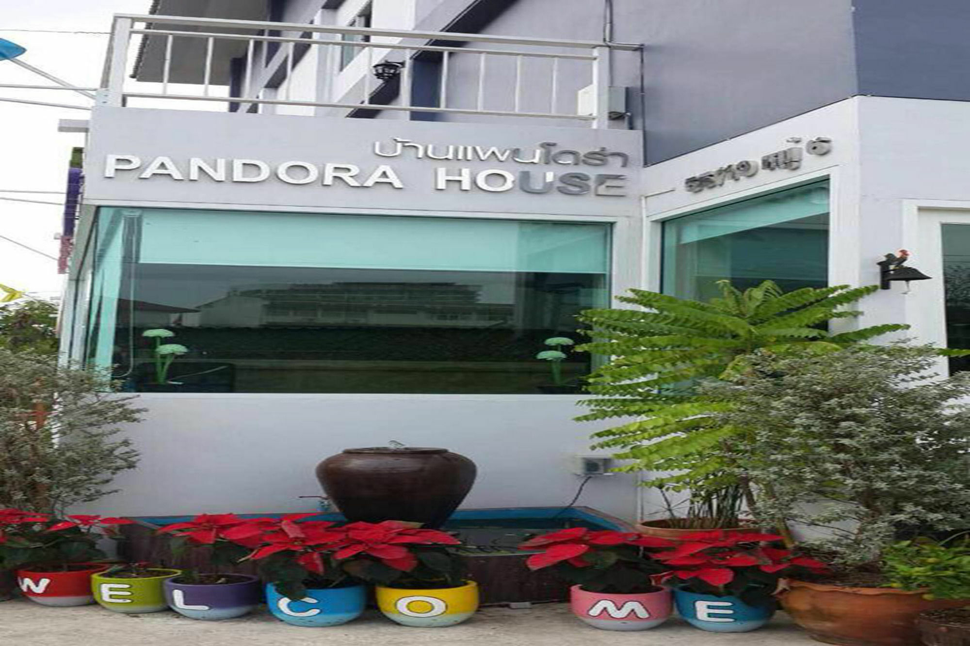 Oyo 75389 Pandora House Hotell Pattaya Eksteriør bilde